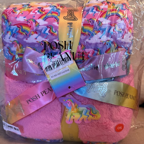 Posh Peanut X Lisa Frank Luxe Pattoo - Picture 5 of 6